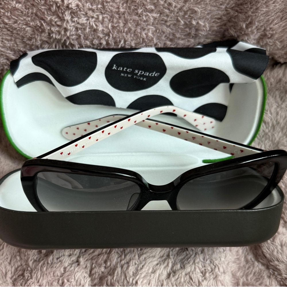 kate spade Black Cat-Eye Sunglasses with White Heart-Print Temples - Picture 3 of 5